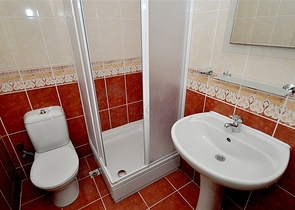 بينت هاوس في ماهموت لار