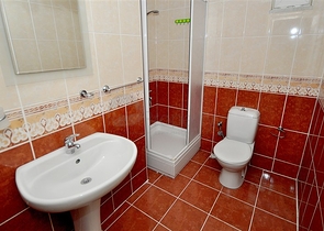 بينت هاوس في ماهموت لار