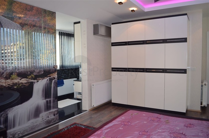 بنت هاوس في كاستيل