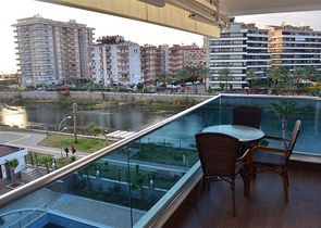 بنت هاوس في كاستيل