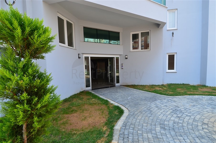 شقة واسعة - مجمع حديث - تصميم غرفة وصالة - في مهموتلار / الانيا 