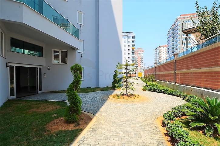 شقة واسعة - مجمع حديث - تصميم غرفة وصالة - في مهموتلار / الانيا 