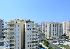 شقة واسعة - مجمع حديث - تصميم غرفة وصالة - في مهموتلار / الانيا 