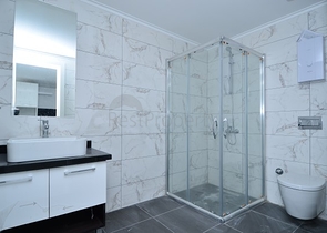 شقة واسعة - مجمع حديث - تصميم غرفة وصالة - في مهموتلار / الانيا 