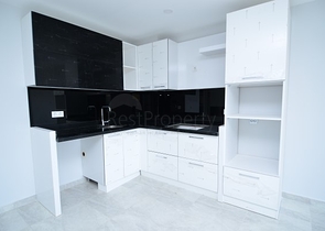 شقة واسعة - مجمع حديث - تصميم غرفة وصالة - في مهموتلار / الانيا 