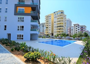 شقة واسعة - مجمع حديث - تصميم غرفة وصالة - في مهموتلار / الانيا 