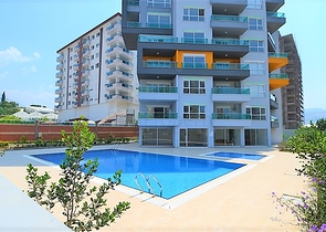 شقة واسعة - مجمع حديث - تصميم غرفة وصالة - في مهموتلار / الانيا 