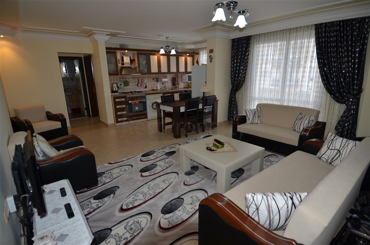 شقة مفروشة واسعة في منطقة محمود لار – ألانيا