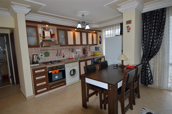 شقة مفروشة واسعة في منطقة محمود لار – ألانيا