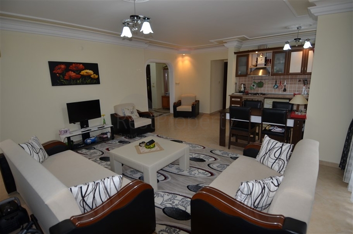 شقة مفروشة واسعة في منطقة محمود لار – ألانيا