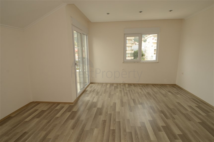 شقة بينتهاوس باطلالة رائعة في الانيا