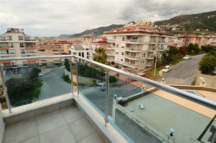 شقة بينتهاوس باطلالة رائعة في الانيا