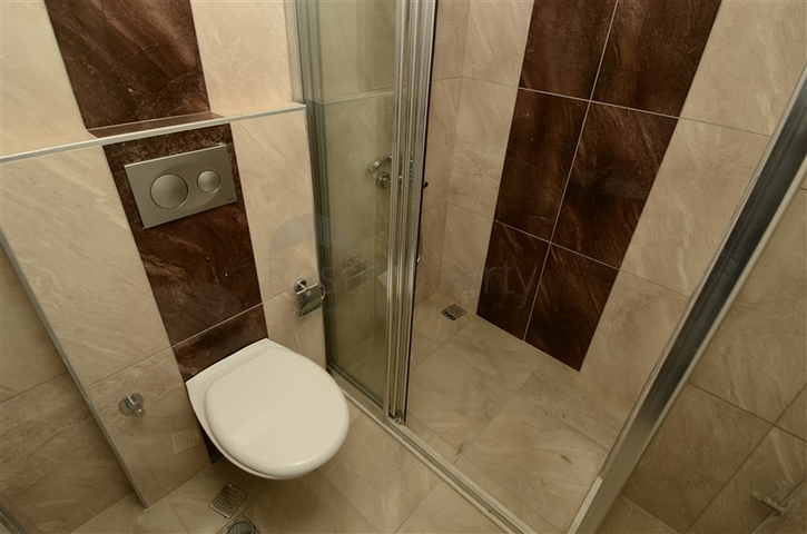 شقة بينتهاوس باطلالة رائعة في الانيا