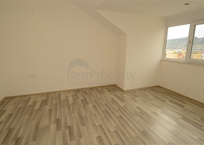 شقة بينتهاوس باطلالة رائعة في الانيا