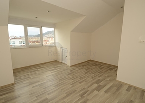 شقة بينتهاوس باطلالة رائعة في الانيا