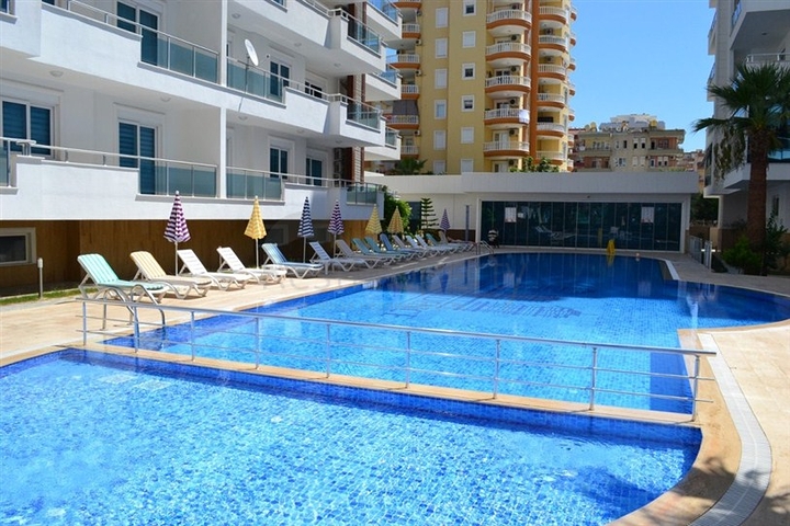 شقة2+1 ضمن مجمع سكني فاخر في ماهوموت لار 