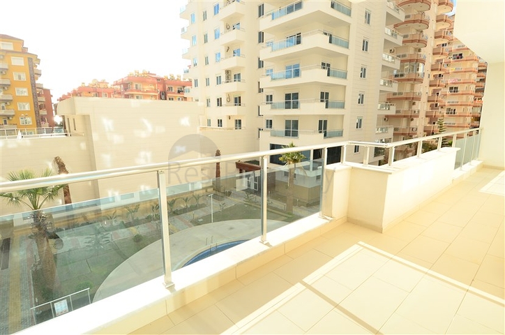 شقة2+1 ضمن مجمع سكني فاخر في ماهوموت لار 