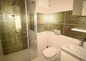 شقة2+1 ضمن مجمع سكني فاخر في ماهوموت لار 