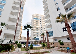 شقة2+1 ضمن مجمع سكني فاخر في ماهوموت لار 