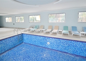 شقة2+1 ضمن مجمع سكني فاخر في ماهوموت لار 