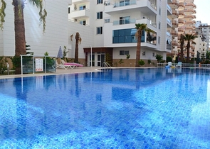 شقة2+1 ضمن مجمع سكني فاخر في ماهوموت لار 