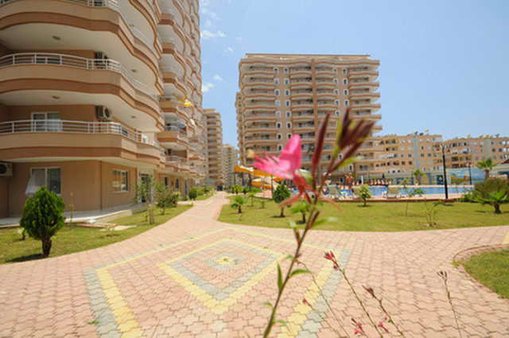 عقارات في محمودلار, كونتري كلوب