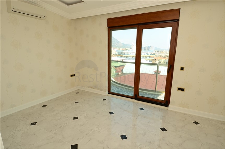 شقة بينتهاوس باطلالة رائعة في اوبا الانيا