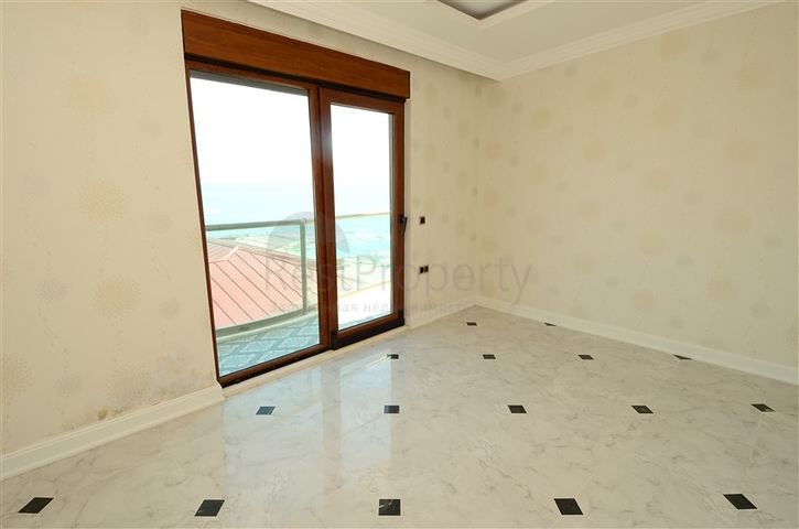 شقة بينتهاوس باطلالة رائعة في اوبا الانيا