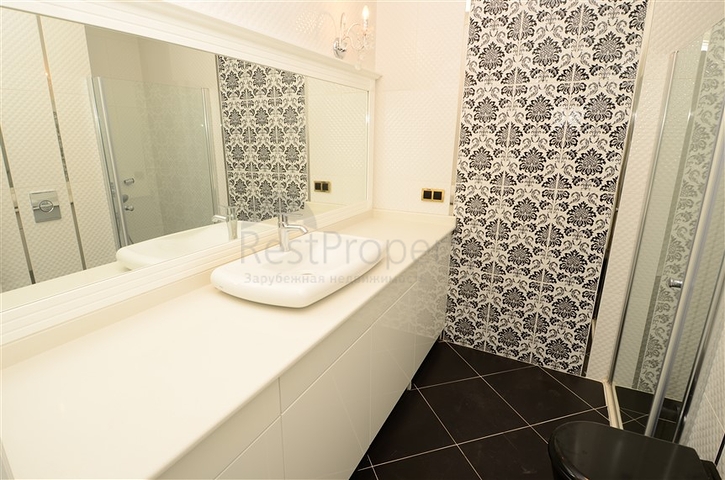 شقة بينتهاوس باطلالة رائعة في اوبا الانيا