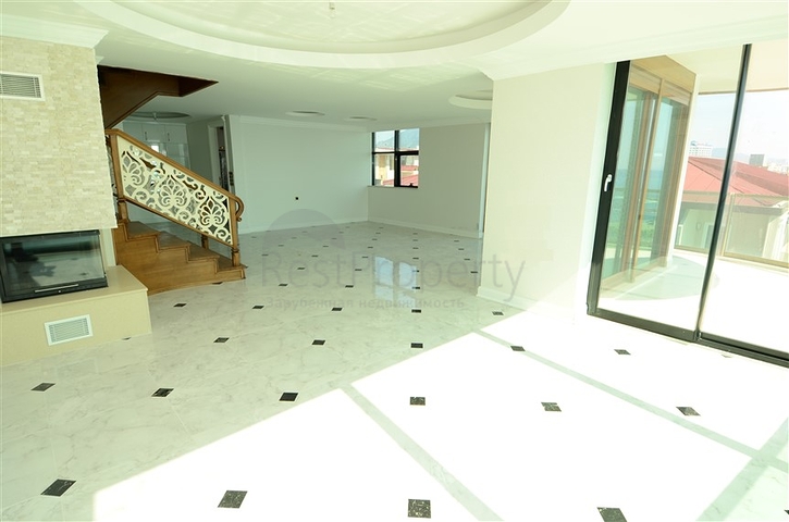 شقة بينتهاوس باطلالة رائعة في اوبا الانيا