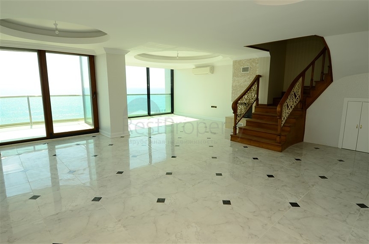 شقة بينتهاوس باطلالة رائعة في اوبا الانيا