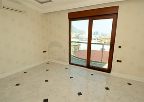 شقة بينتهاوس باطلالة رائعة في اوبا الانيا