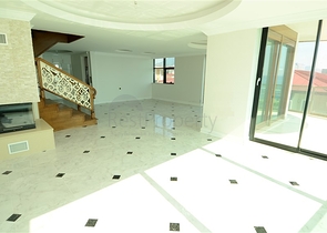 شقة بينتهاوس باطلالة رائعة في اوبا الانيا