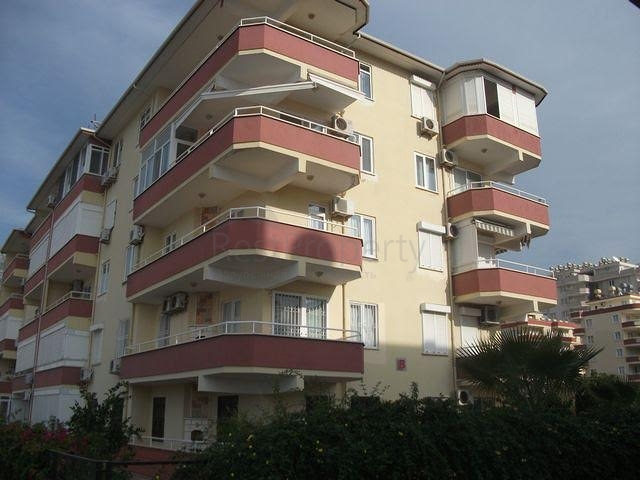 شقة ضمن مجمع جيد في ماهموت لار