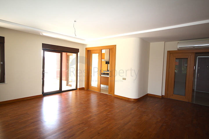 شقة باربع غرف نوم في أنطاليا ضمن مجمع سكني فاخر 