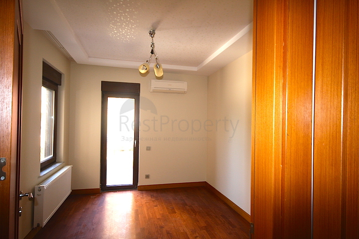 شقة باربع غرف نوم في أنطاليا ضمن مجمع سكني فاخر 