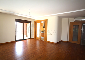 شقة باربع غرف نوم في أنطاليا ضمن مجمع سكني فاخر 