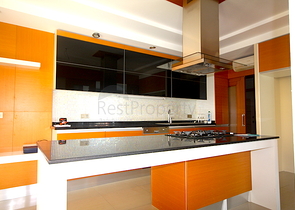 شقة باربع غرف نوم في أنطاليا ضمن مجمع سكني فاخر 