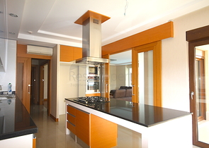 شقة باربع غرف نوم في أنطاليا ضمن مجمع سكني فاخر 