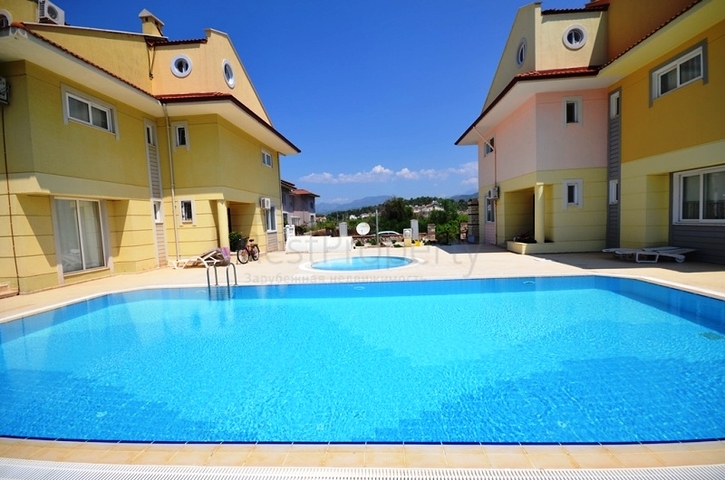 فيلا رائعة على شاطئ المتوسط في فيتهية