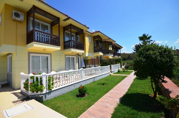 فيلا رائعة على شاطئ المتوسط في فيتهية