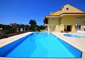 فيلا رائعة على شاطئ المتوسط في فيتهية