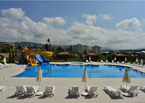 شقة بغرفة نوم ضمن مجمع حديث ومتطور في أفسللار 