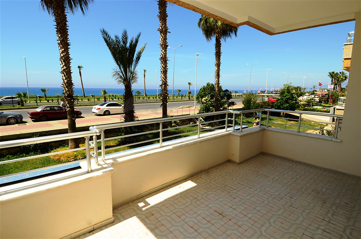 شقة بغرفتين نوم على الخط الاول للبحر في ماهموت لار /ألانيا