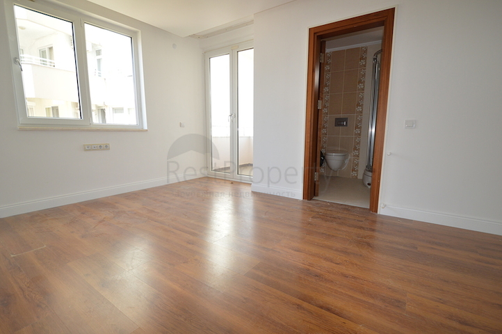 فيلا بست غرف نوم قريبة من شلالات دودين في لارا / أنطاليا