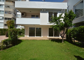 فيلا بست غرف نوم قريبة من شلالات دودين في لارا / أنطاليا