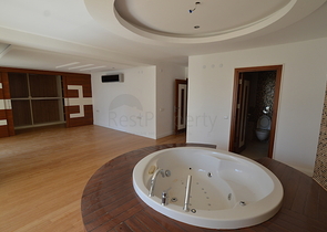 فيلا بست غرف نوم قريبة من شلالات دودين في لارا / أنطاليا