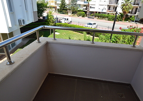 فيلا بست غرف نوم قريبة من شلالات دودين في لارا / أنطاليا