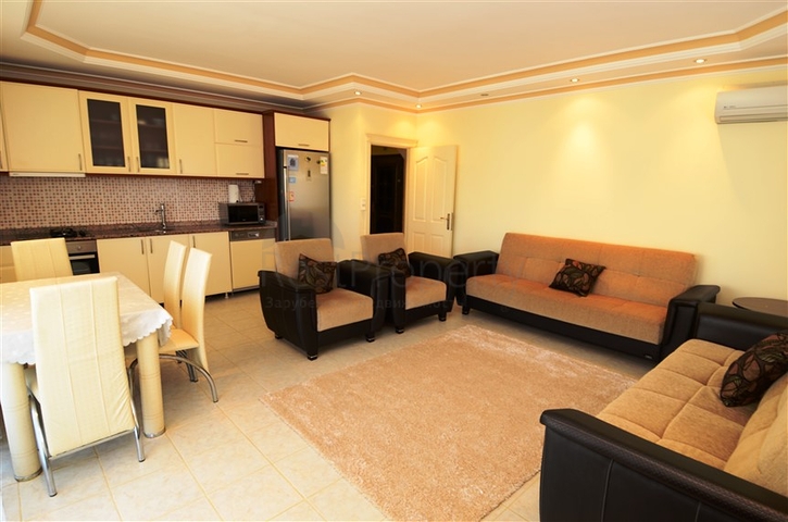 بينت هاوس باطلالة رائعة في ماهموت لار 