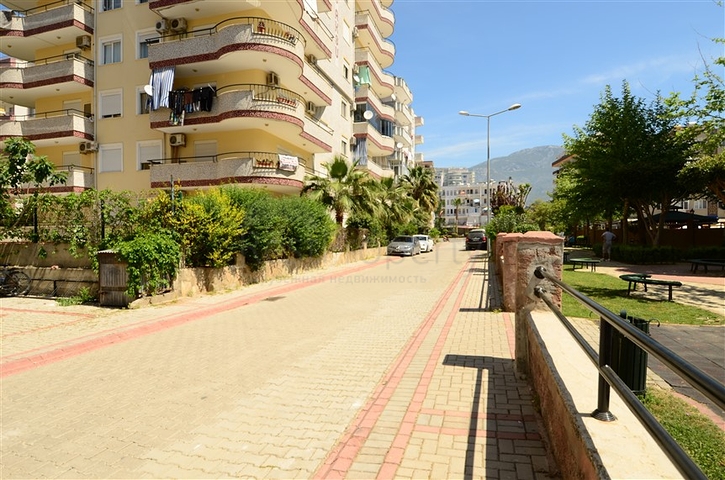 بينت هاوس باطلالة رائعة في ماهموت لار 